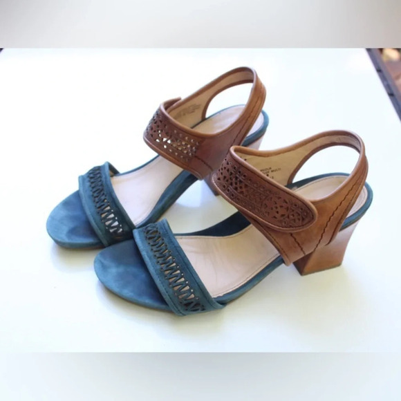Earthies sandals - Picture 2 of 11